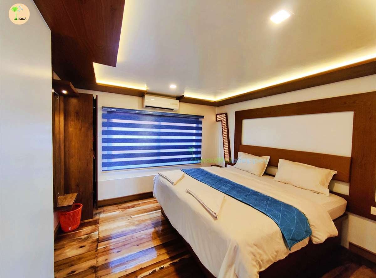 2 Bedroom Alleppey Houseboat