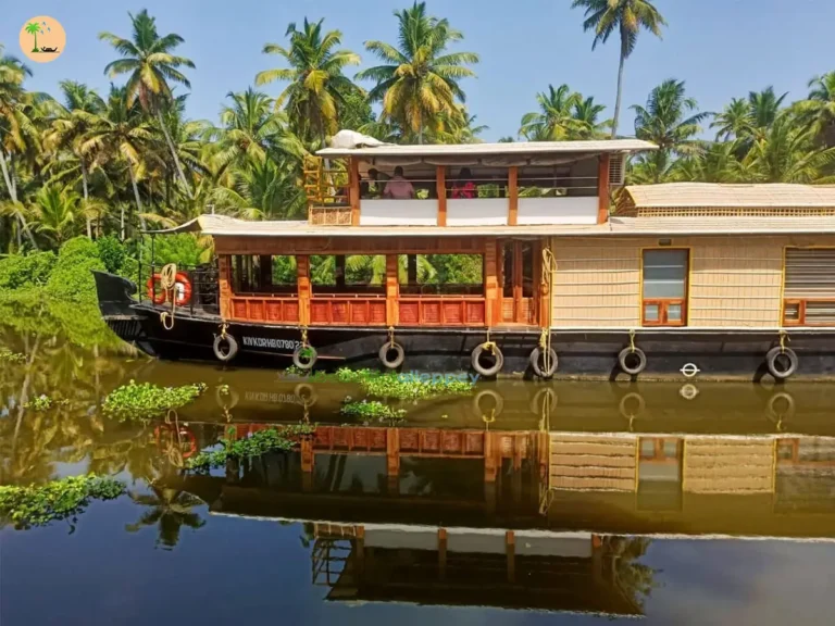Exterior view of 1 bedroom premium houseboat RAJ01 cruising on Alleppey backwaters